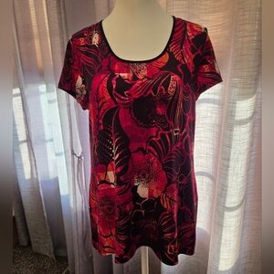Women's Scoop Neck Capt Sleeve Top in Fuchsia Floral